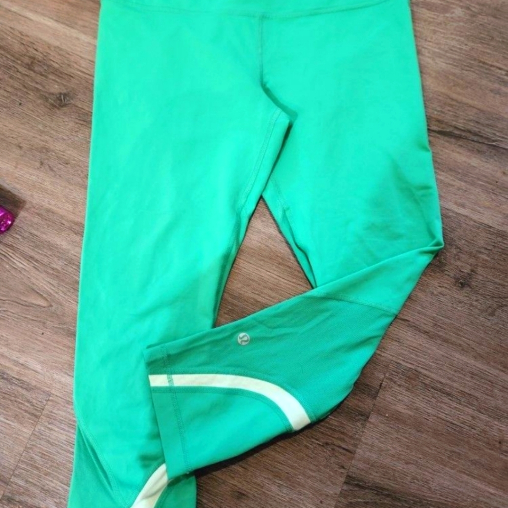 LULULEMON CROPS